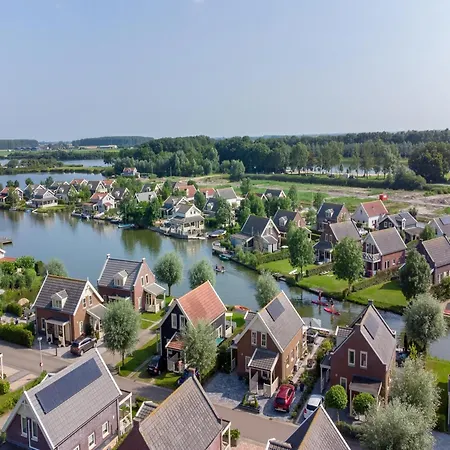 Nyaraló In South Holland With Private Jetty