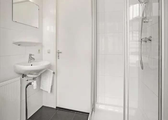 In South Holland With Private Jetty * Simonshaven