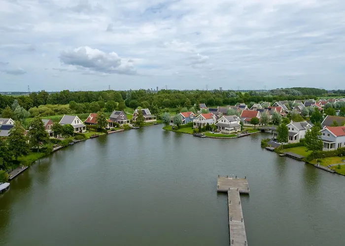 In South Holland With Private Jetty Сasa de vacaciones Simonshaven