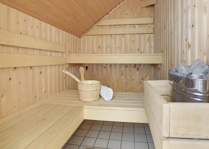 Сasa de vacaciones In South Holland With Private Jetty Simonshaven