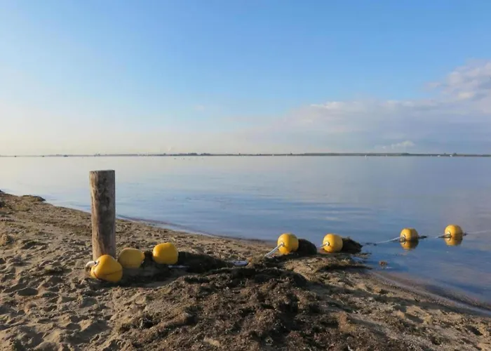 Сasa de vacaciones In South Holland With Private Jetty