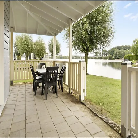 In South Holland With Private Jetty Semesterbostad *