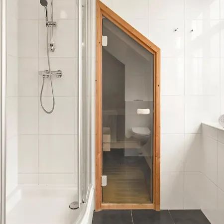 Semesterbostad In South Holland With Private Jetty Simonshaven