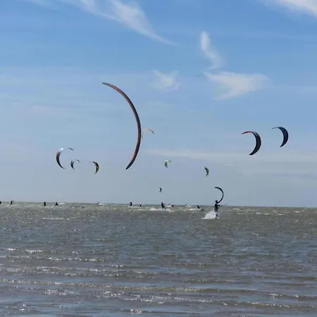 In South Holland With Private Jetty